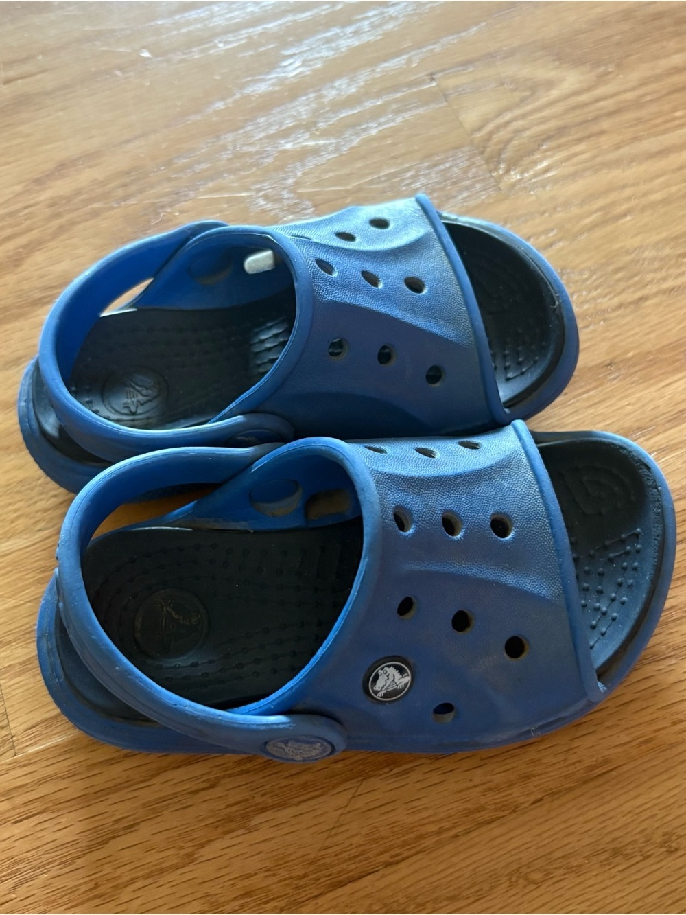 CROCS Kids Blue Slide Sandals with Heel Strap Sz 6 7 Open Toe
